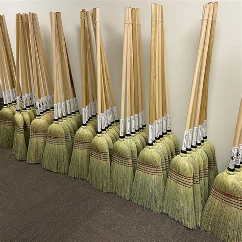 The straight fibers of standard <b>corn</b> <b>brooms</b> can capture even the littlest amounts of debris and dirt and swiftly sweep it out from underneath furniture or around appliances. . Amish corn broom